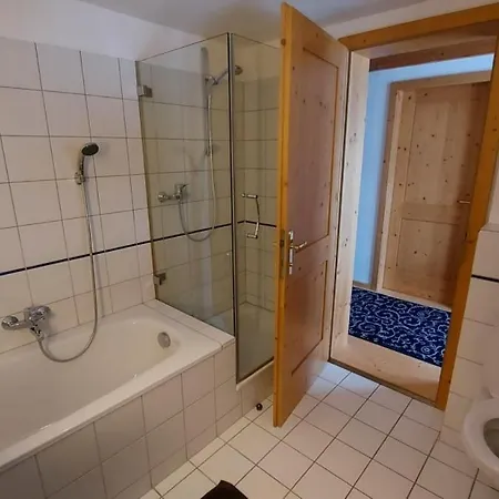 Levett Guest house *